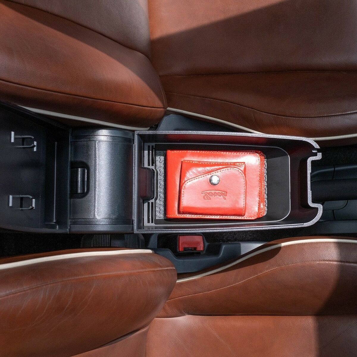 V7H8FE901E0C1AA4466A965336ED955C4EBR5432077P6