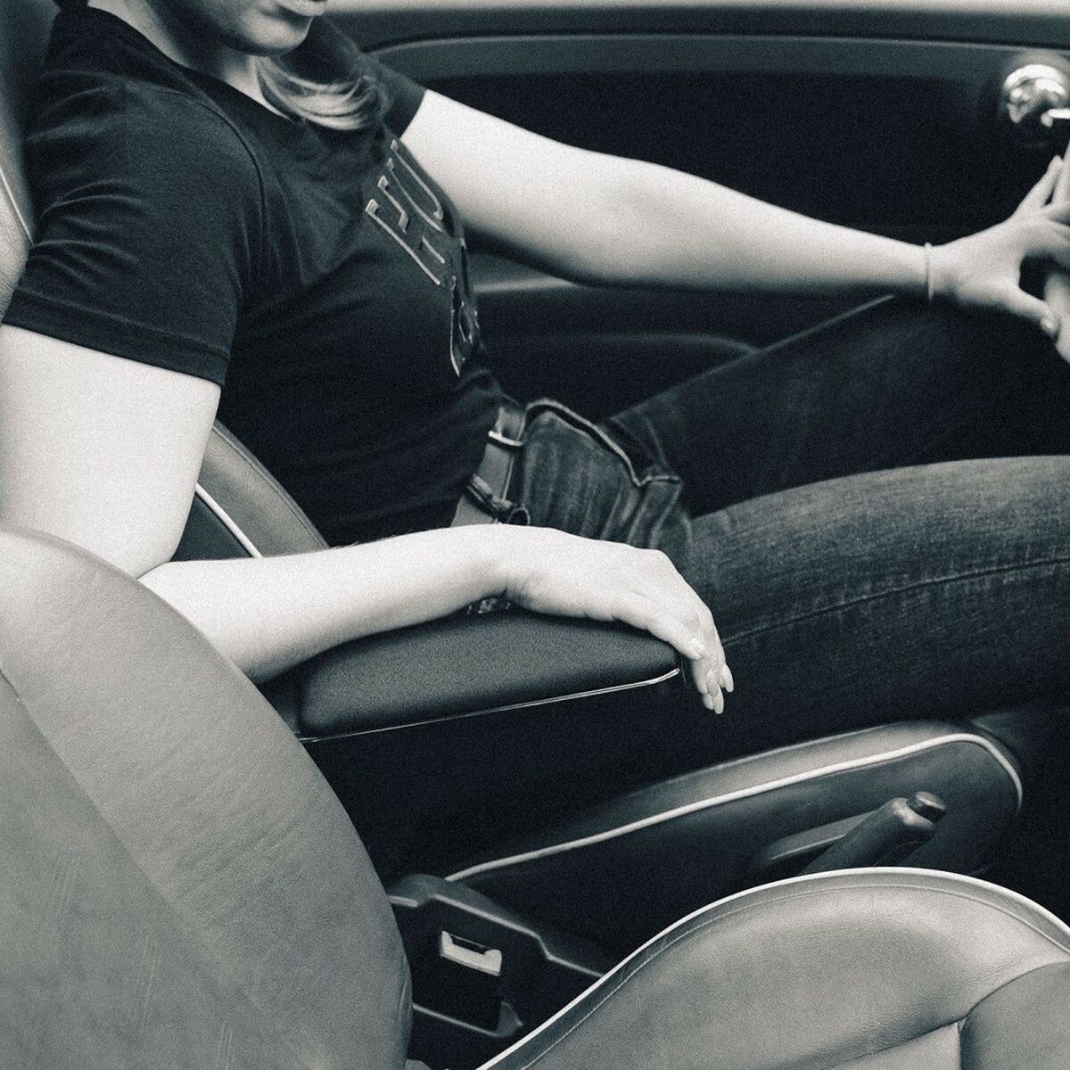 V6H5F0FD8253DFA66051AA03E7190434064R4791979P5