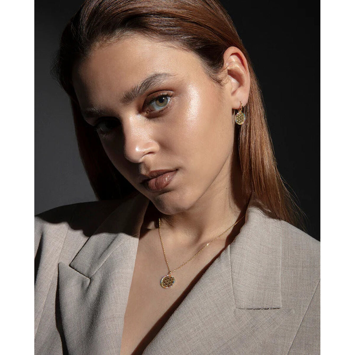 V2HE18B254D557FE345403AC24188290AEAR6819276P2