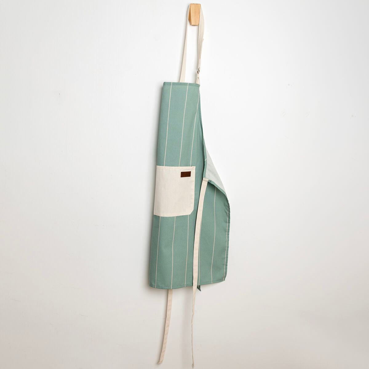 V6H4379A028E9CC39A645D5D1AF8A4C2779R6443717P3