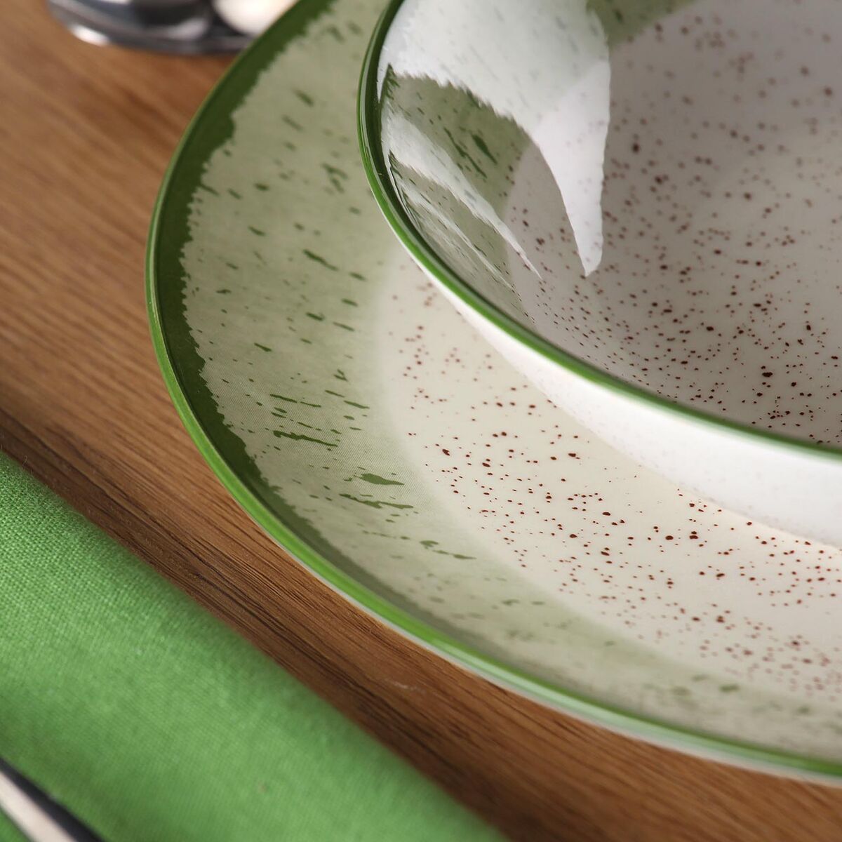 V4H89F57595DFB817D5B80EE9F517880647R5563082P3