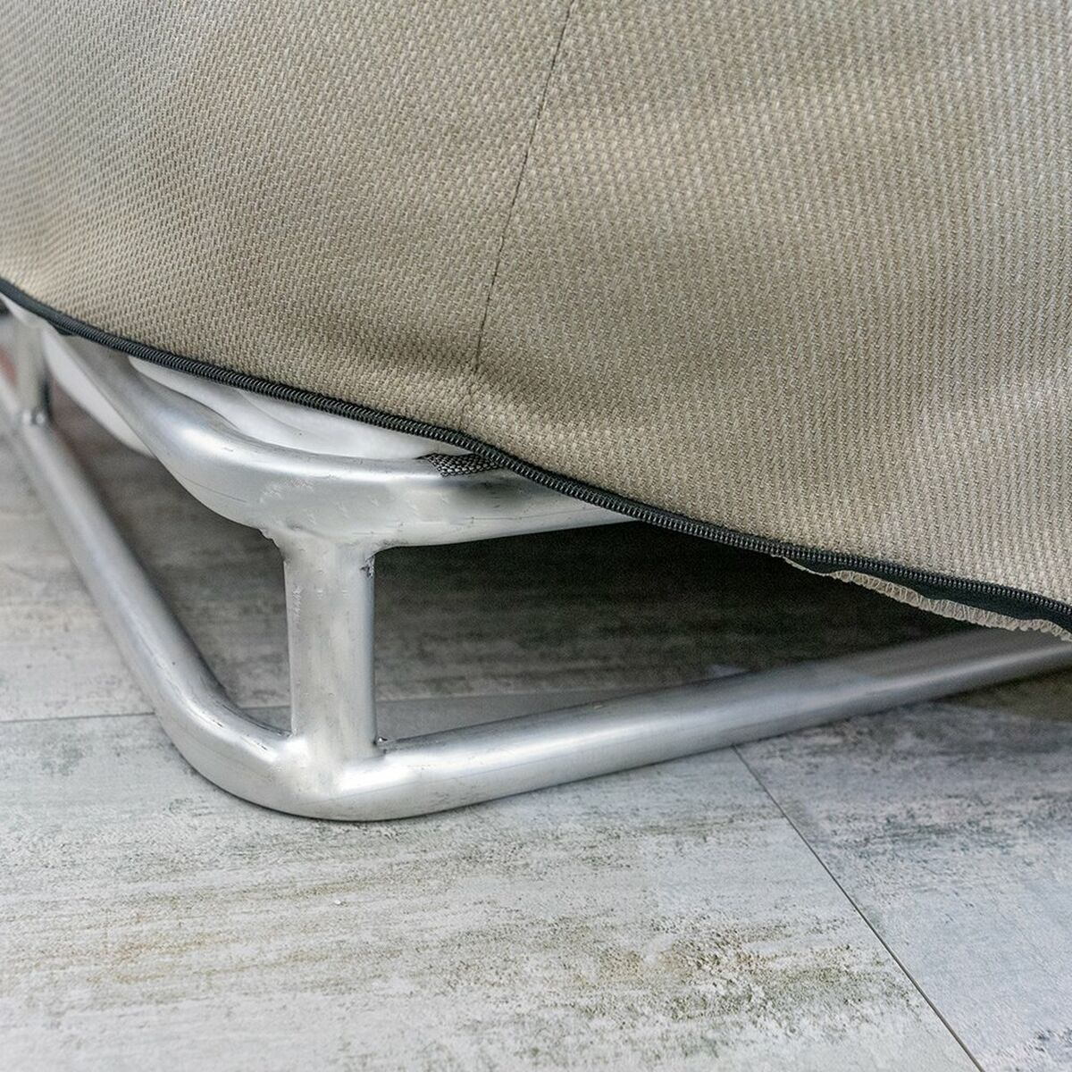 V6H0B8D9937457FD1CFF02D9DB7EDFDA43BR4058904P3