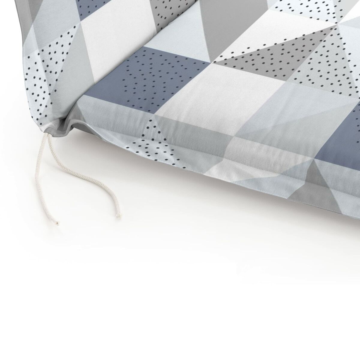 V6H30484CFC8D33B7A28482758828151A39R4257382P2