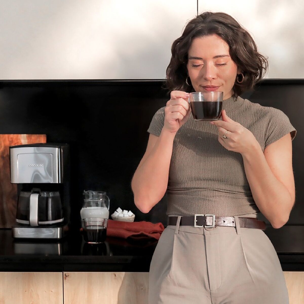 V3HE302F7FF19156F285CB96C85614FB63DR7344732P6