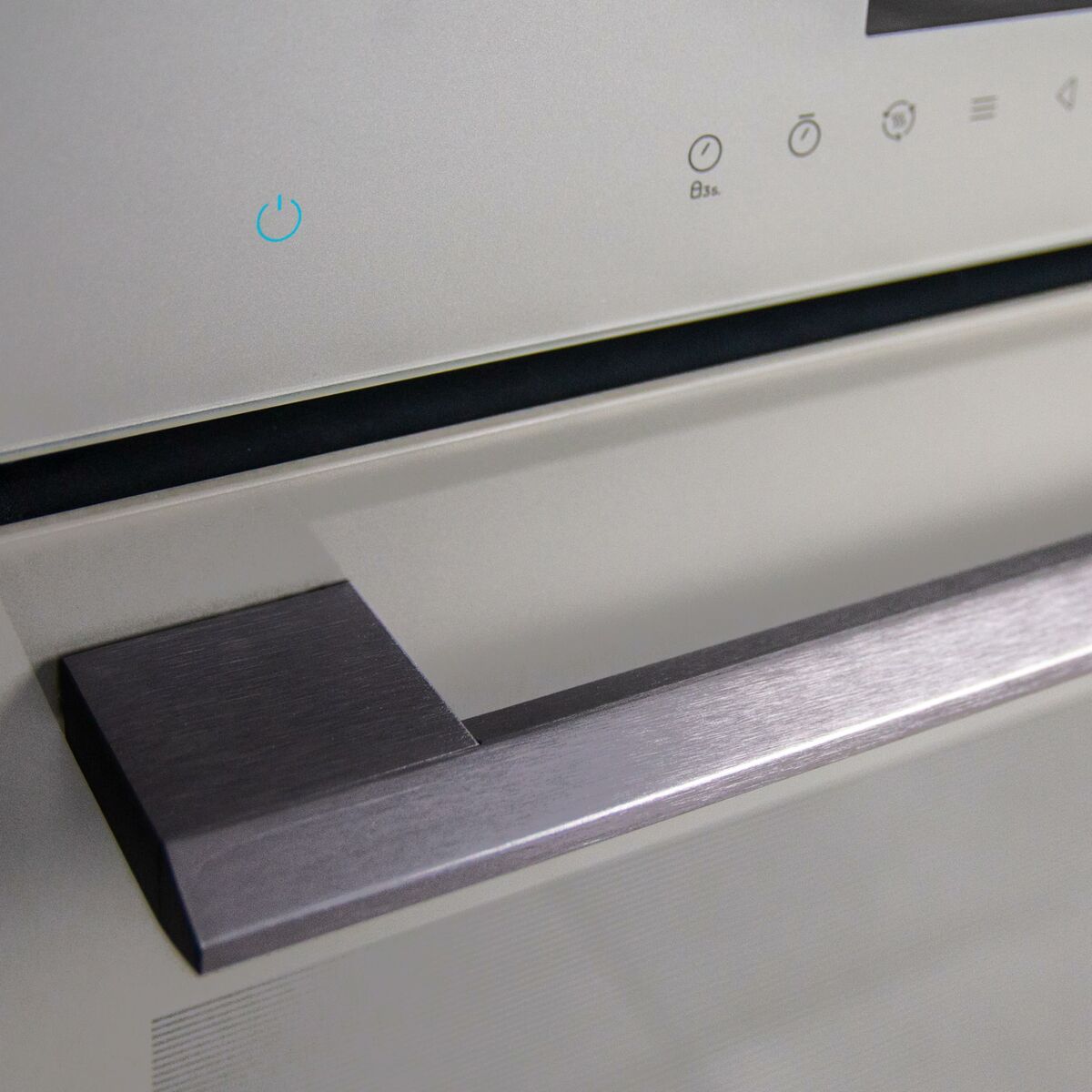 V4HFFE28201DCA301017408FDDD128BBCEDR7252430P6