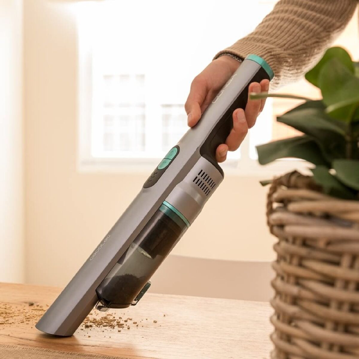 V8H38BC320B4F8679ED973B88E40FF465CDR7414619P2