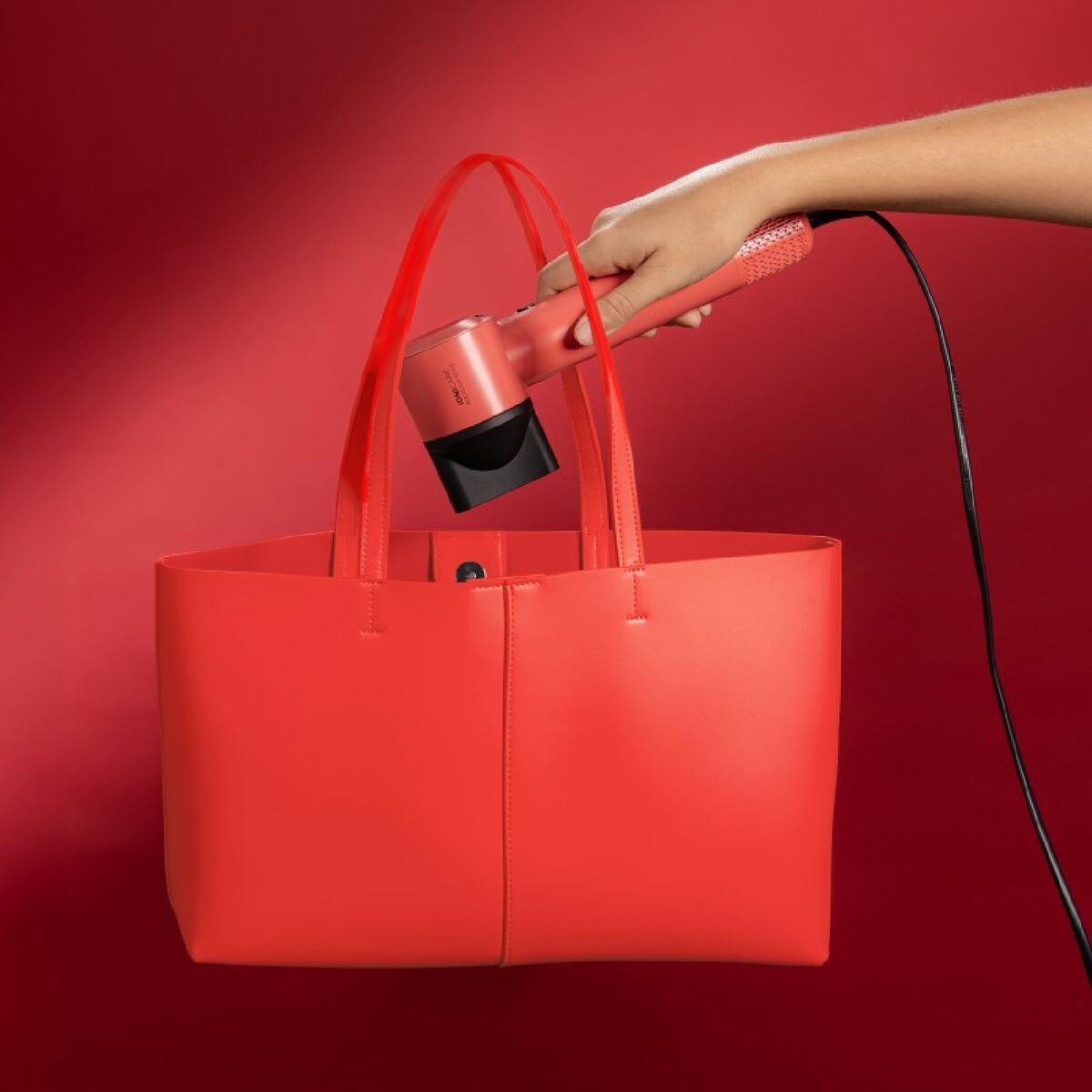 V5H6F3DFF70C2E5EB945166D590DF23DE21R7402576P2