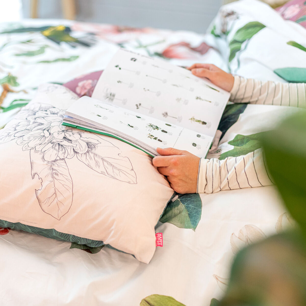 V6H1B1351DED503E41D122129D52B84C106R4841266P4