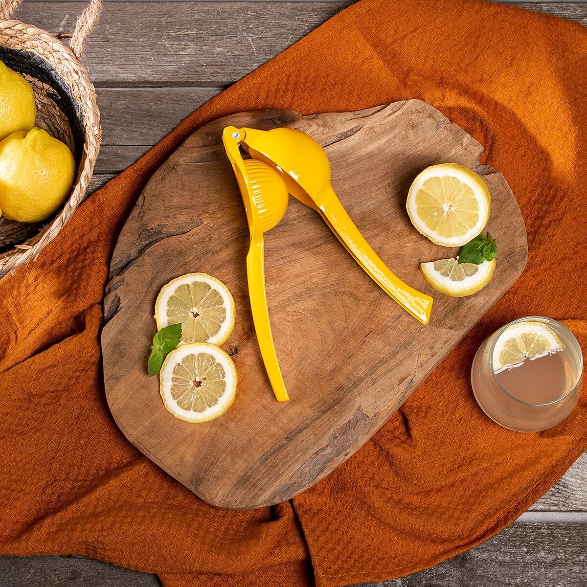 V3HA0FBF38C163806D54A3FA05D3D6A92DCR7562216P7