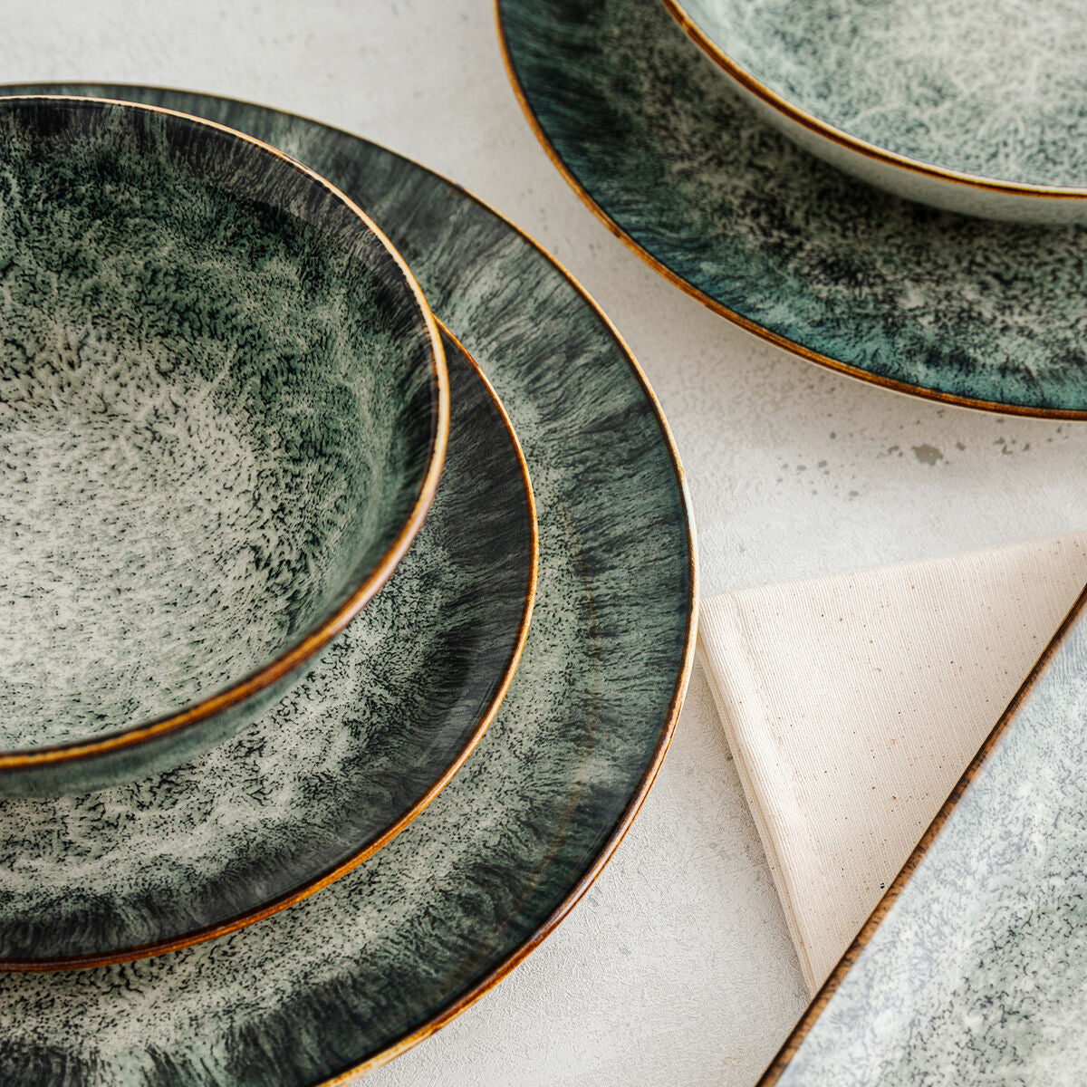 V4H2C2438E9938420076B7FE82BDE2002C0R6431516P5